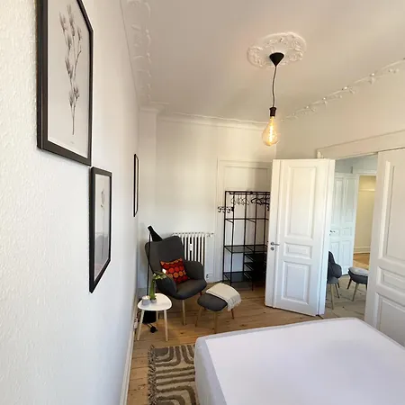 Unique Luxurious And Historic 130 M2 * 에스비에르