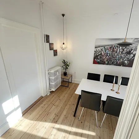 아파트 Unique Luxurious And Historic 130 M2 에스비에르