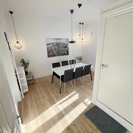 아파트 Unique Luxurious And Historic 130 M2 *
