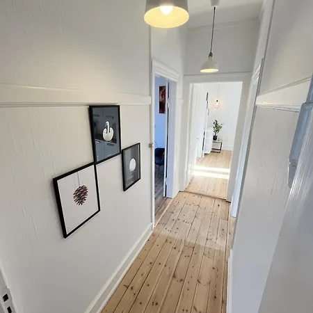 Unique Luxurious And Historic 130 M2 * 에스비에르