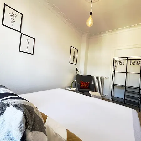 Unique Luxurious And Historic 130 M2 * 에스비에르